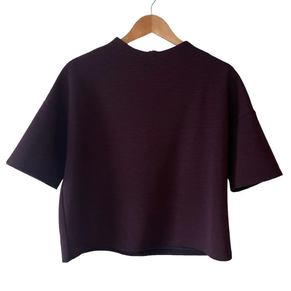High / mock  neck‎ boxy burgundy top